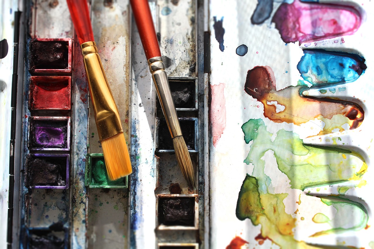 How to Create Handmade DIY Artwork for Your Home